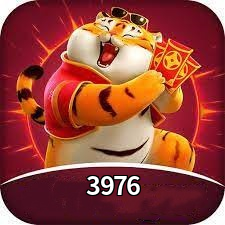 3976